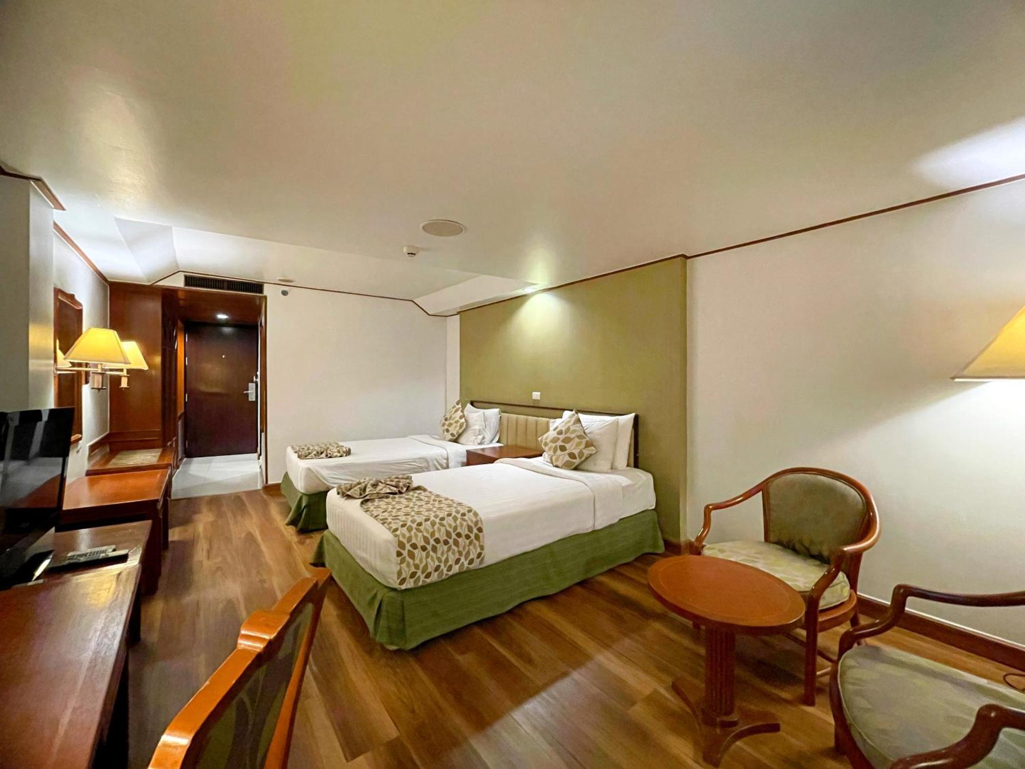 เอราวาณา รีเจนซี ปาร์ค สุขุมวิท โรงแรม 4*